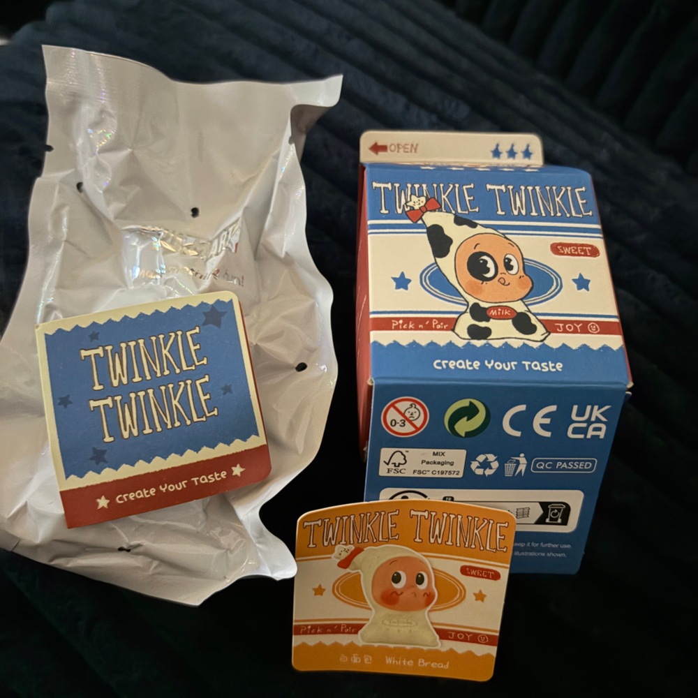 POPMART Twinkle Twinkle Create Your Taste- blue series- White Bread